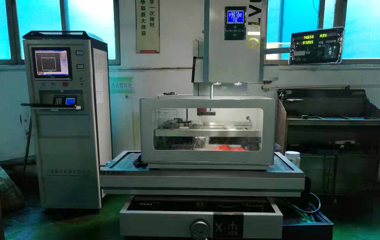 東莞常平線切割機床實地客戶現(xiàn)場
